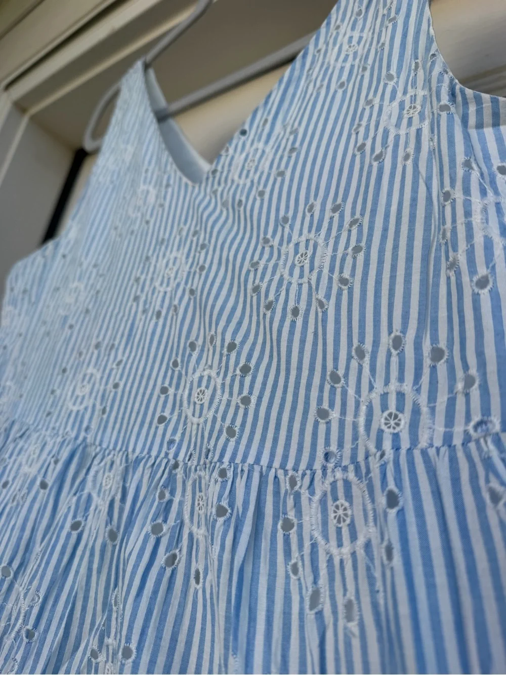 LOFT sleeveless light